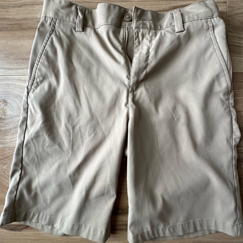 Lands End Men's Beige Flat Front Shorts